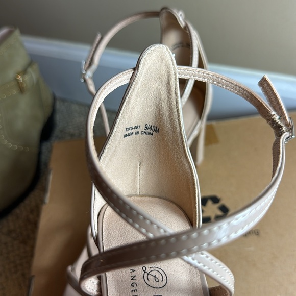NWOT - Chinese Laundry Women's Heeled Sandal, Beige, Size 9 - Picture 14 of 14
